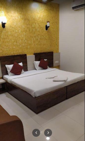 7Bhk Villa With Wonderful View And Good Food Lonavala Exteriör bild